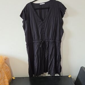 Black Sundress with Flutter Sleeves and V-Neck for Casual Occasions